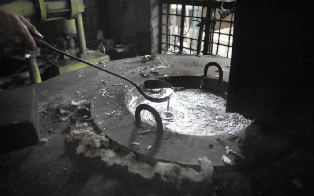 molten aluminium